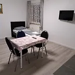 Alex - Tocxan Ug بيت ضيافة *