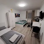 Alex - Tocxan Ug 게스트하우스 마그데부르크