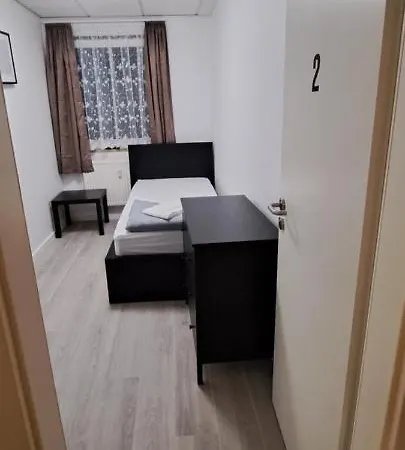 Alex - Tocxan Ug Gæstehus