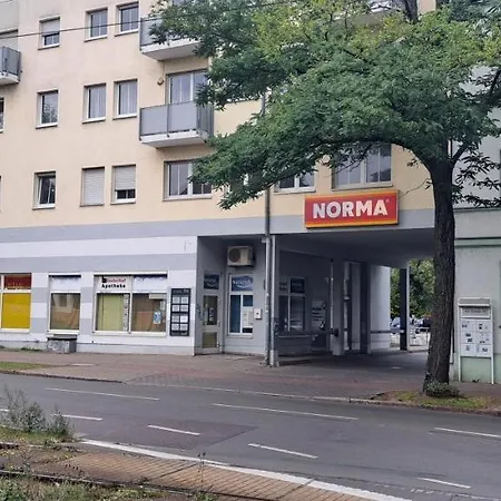 Alex - Tocxan Ug Pensionat