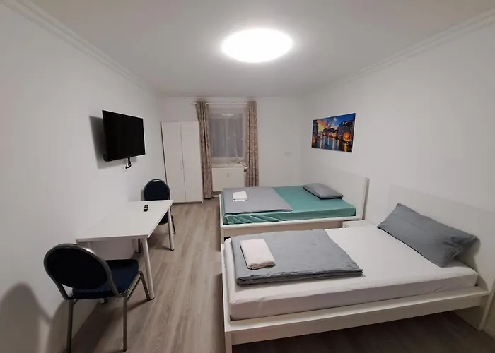 Alex - Tocxan Ug ゲストハウス